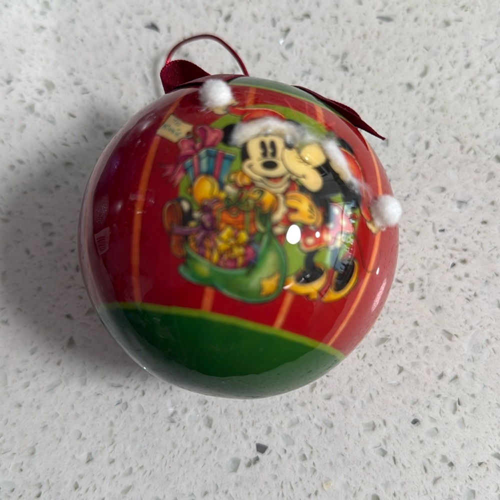 Disney Mickey Holiday Ball Mickey & Minnie Mouse W/Presents Ornament